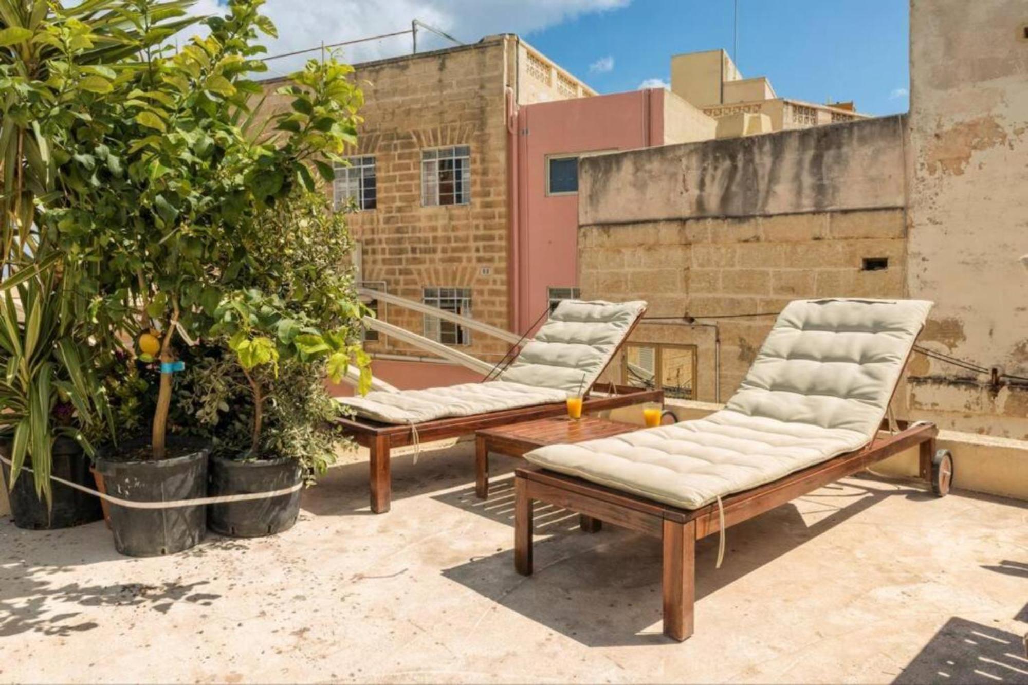 Authentic Gf Apartment With Terrace At The 3 Cities Marina Cospicua Екстер'єр фото