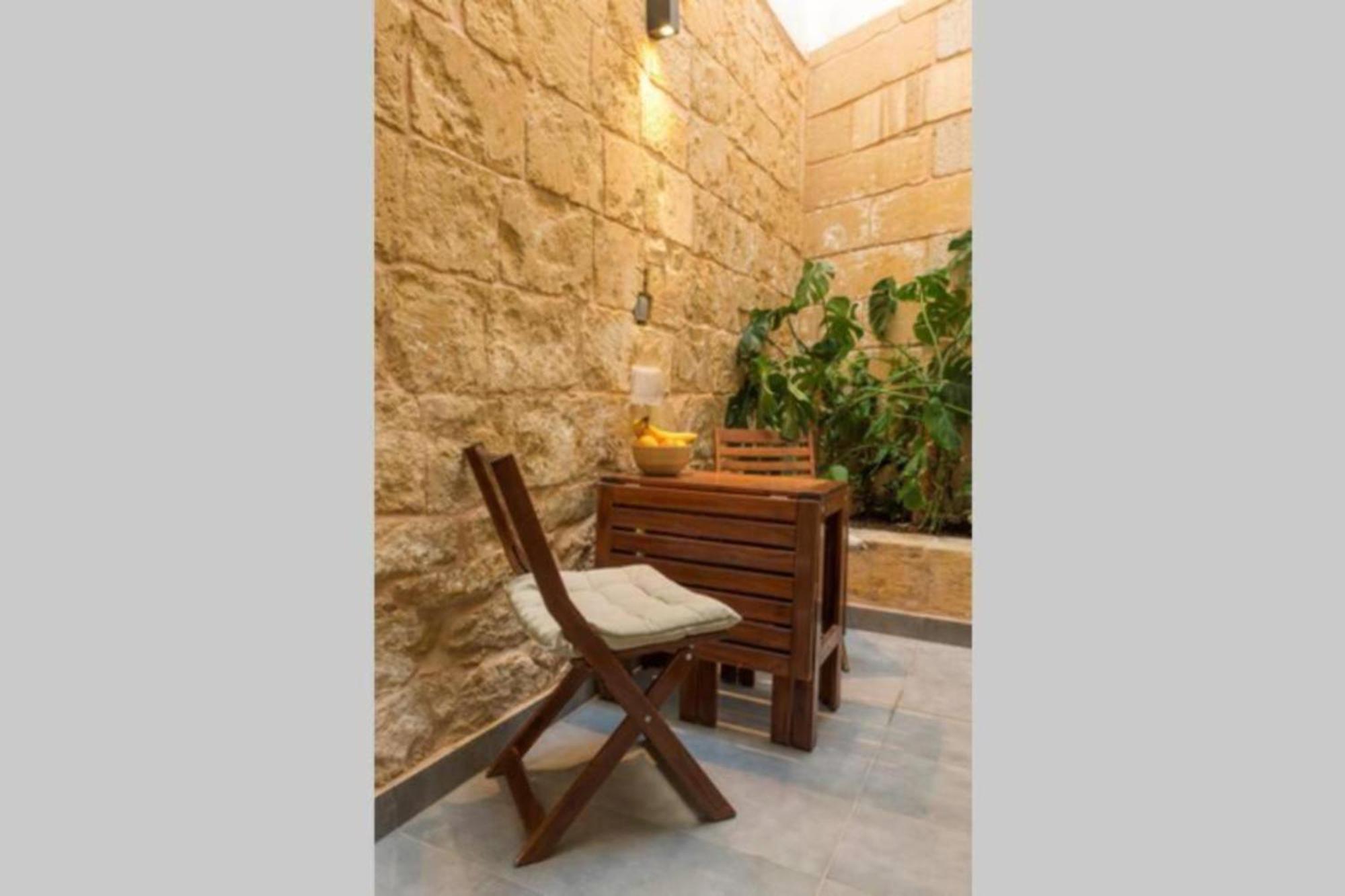 Authentic Gf Apartment With Terrace At The 3 Cities Marina Cospicua Екстер'єр фото